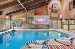 Riverfront Lodge with Indoor Pool & Hot Tub