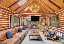Riverfront Lodge with Indoor Pool & Hot Tub