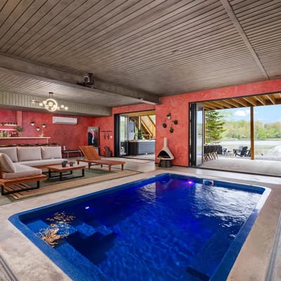 Lakefront/Indoor Pool/Theater/Sauna/Hyper Dome